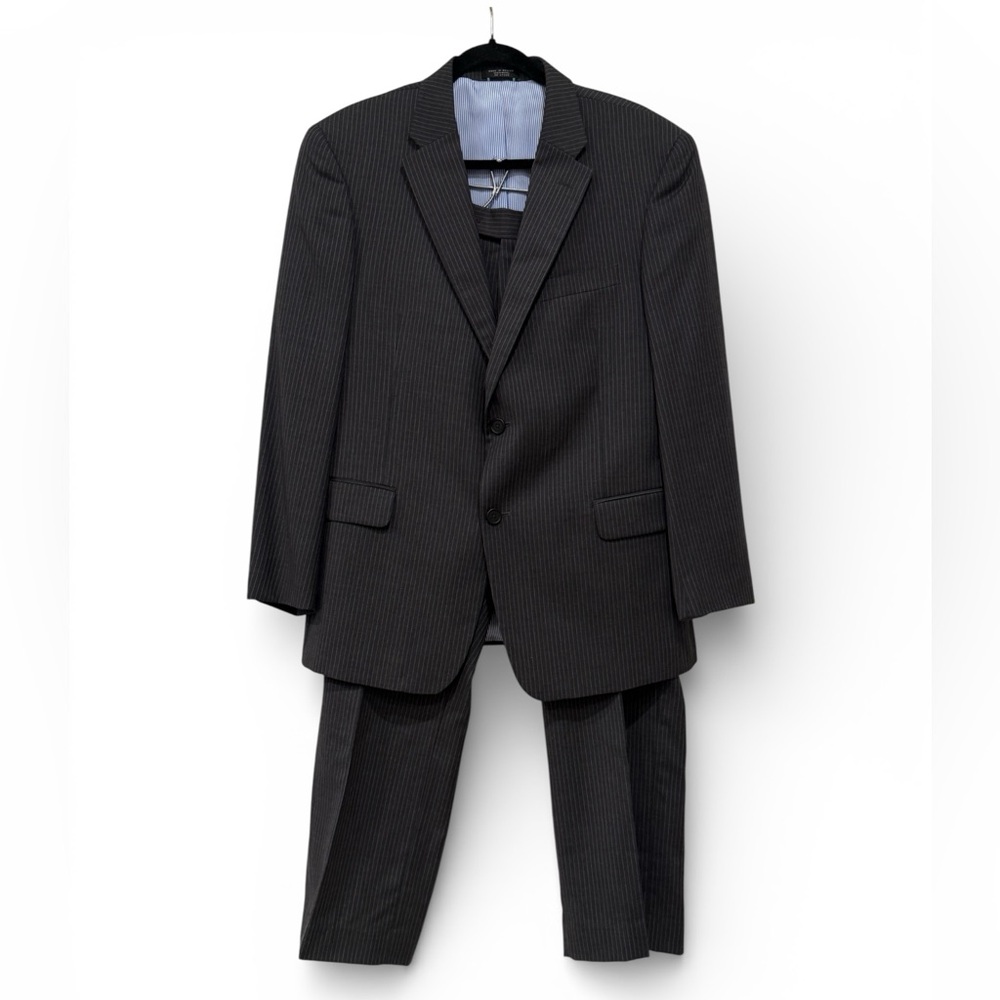 Tommy Hilfiger Men's Dark Gray Pinstripe Wool 2 Piece Single-Breasted Suit 42x27